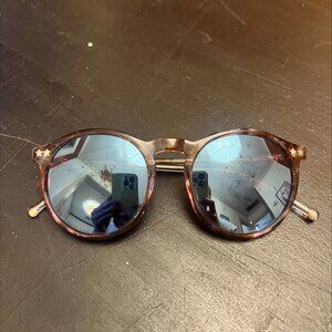 WILDFOX STEFF IN WITH BLUE MIRROR LENS